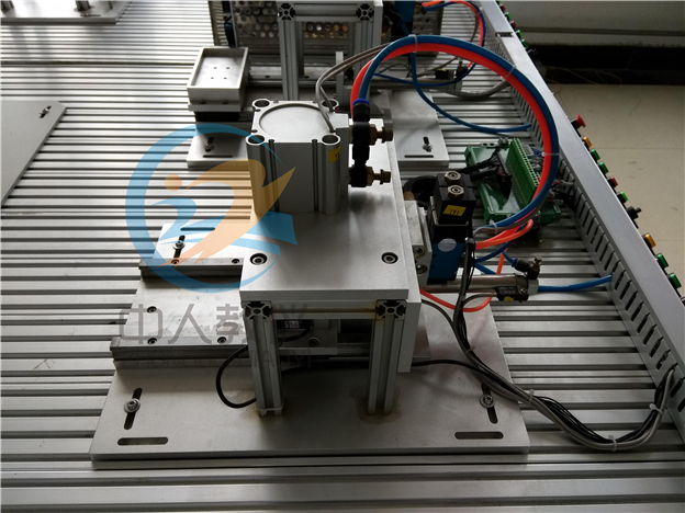 产业机器人与智能视觉体系利用实训拆卸,机器人实训台,加工单位